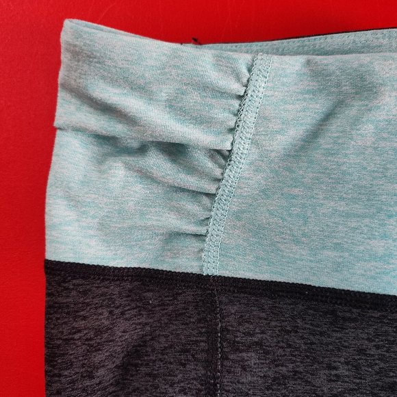 Under Armour leggings grey turquoise woman's size M - Picture 6 of 8